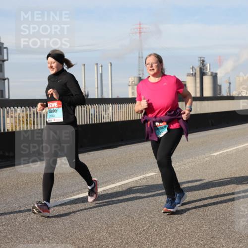 03.10.2025 - Köhlbrandbrückenlauf Lena Gebhardt http://msf.ph/oto/9109368 03.10.2025 10:14:28 Position 2 2662, 2440 meine-sportfotos.de