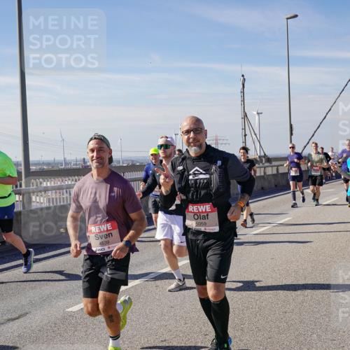 03.10.2025 - Köhlbrandbrückenlauf Michael Burmester http://msf.ph/oto/9109372 03.10.2025 12:51:53 Position 2 4539, 5059 meine-sportfotos.de