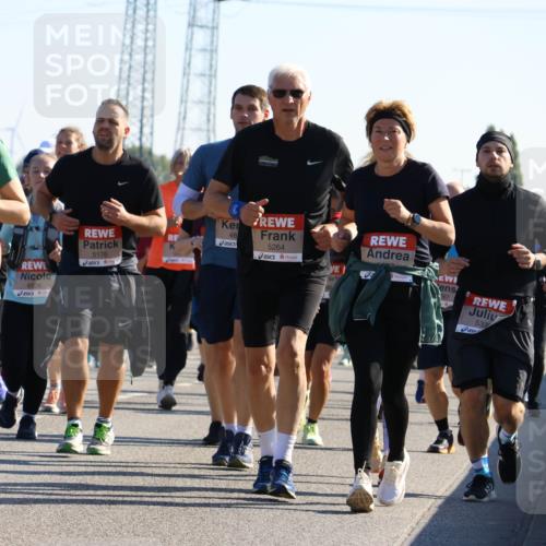 03.10.2025 - Köhlbrandbrückenlauf Strokosch-Dieckow http://msf.ph/oto/9109376 03.10.2025 12:24:17 Position 3 4921, 6526, 48, 5264, 5176, 533 meine-sportfotos.de