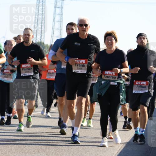 03.10.2025 - Köhlbrandbrückenlauf Strokosch-Dieckow http://msf.ph/oto/9109385 03.10.2025 12:24:17 Position 3 4921, 6526, 5176, 5462, 5264, 5330 meine-sportfotos.de