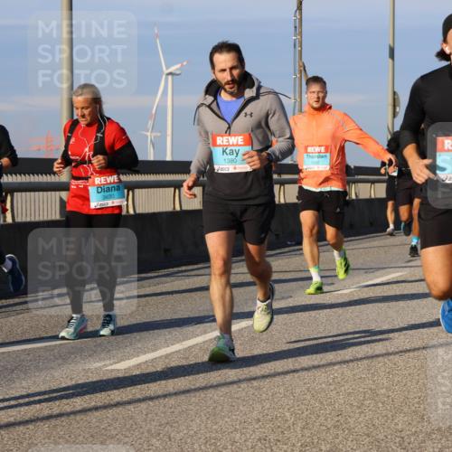 03.10.2025 - Köhlbrandbrückenlauf Strokosch-Dieckow http://msf.ph/oto/9109392 03.10.2025 09:40:29 Position 2 3630, 1380, 3790, 843 meine-sportfotos.de