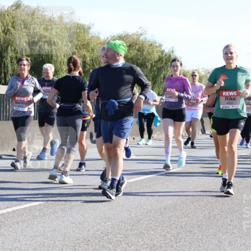 03.10.2025 - Köhlbrandbrückenlauf Strokosch-Dieckow http://msf.ph/oto/9109394 03.10.2025 12:24:19 Position 3 4919, 6104, 4921, 5176 meine-sportfotos.de