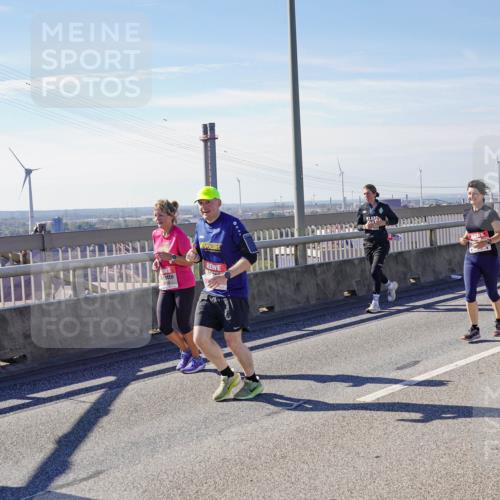 03.10.2025 - Köhlbrandbrückenlauf Michael Burmester http://msf.ph/oto/9109412 03.10.2025 12:51:55 Position 2 4630 meine-sportfotos.de