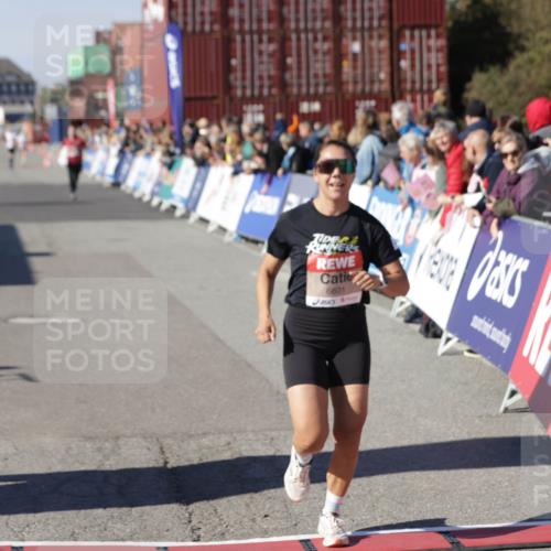 03.10.2025 - Köhlbrandbrückenlauf Jannik Wohlers http://msf.ph/oto/9109418 03.10.2025 12:59:49 Ziel 4074, 4111, 4215, 4554, 6142, 6254, 6364, 6601, 6616, 6654, 6754 meine-sportfotos.de