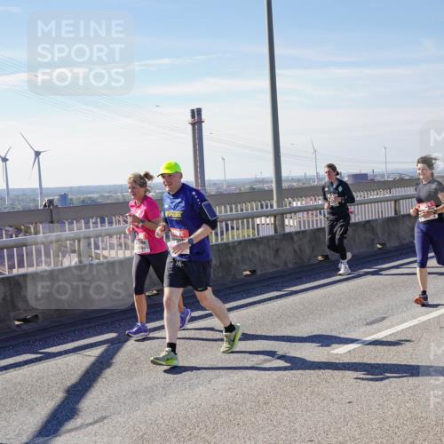 03.10.2025 - Köhlbrandbrückenlauf Michael Burmester http://msf.ph/oto/9109421 03.10.2025 12:51:55 Position 2 4630 meine-sportfotos.de