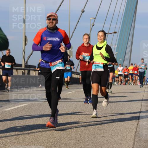 03.10.2025 - Köhlbrandbrückenlauf Strokosch-Dieckow http://msf.ph/oto/9109428 03.10.2025 09:40:33 Position 2 06, 3454 meine-sportfotos.de