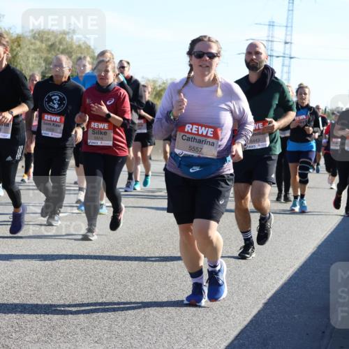 03.10.2025 - Köhlbrandbrückenlauf Strokosch-Dieckow http://msf.ph/oto/9109441 03.10.2025 12:24:30 Position 3 6401, 6403, 6103, 5514, 5557, 6443 meine-sportfotos.de