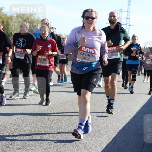 03.10.2025 - Köhlbrandbrückenlauf Strokosch-Dieckow http://msf.ph/oto/9109453 03.10.2025 12:24:31 Position 3 6401, 6403, 6103, 5514, 5557, 6443 meine-sportfotos.de