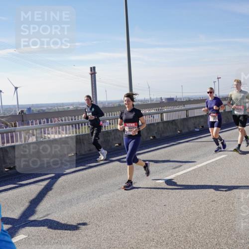 03.10.2025 - Köhlbrandbrückenlauf Michael Burmester http://msf.ph/oto/9109455 03.10.2025 12:51:56 Position 2 1 meine-sportfotos.de