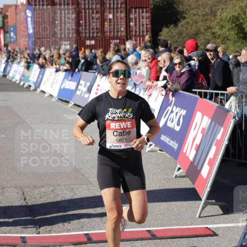 03.10.2025 - Köhlbrandbrückenlauf Jannik Wohlers http://msf.ph/oto/9109460 03.10.2025 12:59:49 Ziel 4074, 4111, 4215, 4554, 6142, 6254, 6364, 6601, 6616, 6654, 6754 meine-sportfotos.de