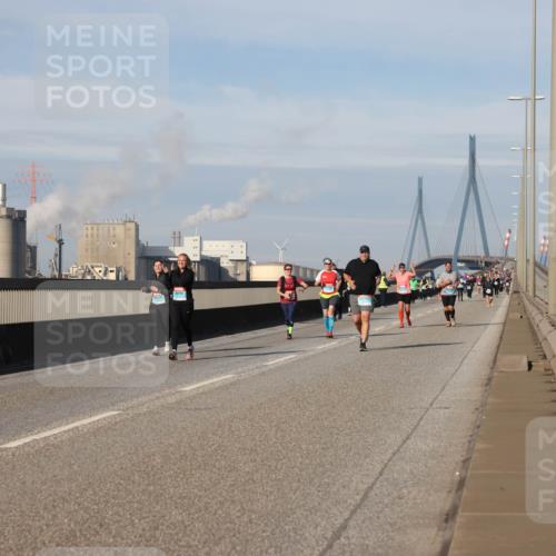 03.10.2025 - Köhlbrandbrückenlauf Lena Gebhardt http://msf.ph/oto/9109468 03.10.2025 10:14:37 Position 2  meine-sportfotos.de