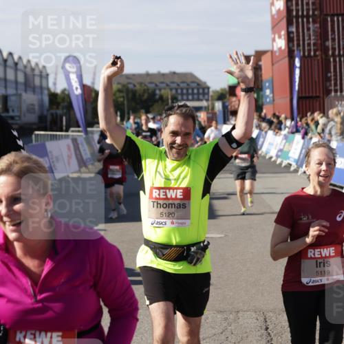 03.10.2025 - Köhlbrandbrückenlauf Jannik Wohlers http://msf.ph/oto/9109511 03.10.2025 13:29:45 Ziel 4629, 4660, 4714, 4720, 4733, 5119, 5120, 5260, 5333, 5482, 5574, 6066, 6093, 6215, 6439 meine-sportfotos.de
