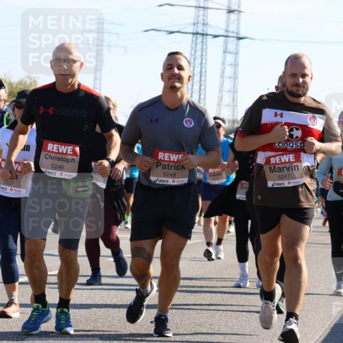 03.10.2025 - Köhlbrandbrückenlauf Strokosch-Dieckow http://msf.ph/oto/9109519 03.10.2025 12:24:39 Position 3 5416, 5246, 5248, 5337, 5247, 292 meine-sportfotos.de