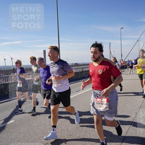 03.10.2025 - Köhlbrandbrückenlauf Michael Burmester http://msf.ph/oto/9109525 03.10.2025 12:51:58 Position 2 5814, 5816 meine-sportfotos.de