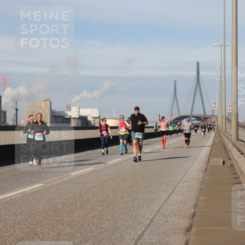 03.10.2025 - Köhlbrandbrückenlauf Lena Gebhardt http://msf.ph/oto/9109533 03.10.2025 10:14:38 Position 2  meine-sportfotos.de