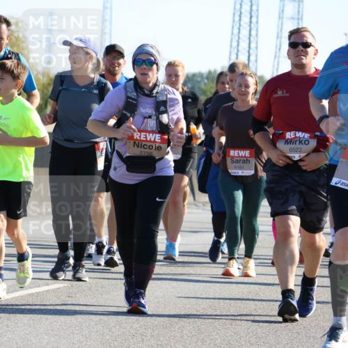 03.10.2025 - Köhlbrandbrückenlauf Strokosch-Dieckow http://msf.ph/oto/9109561 03.10.2025 12:24:48 Position 3 5756, 6161, 6522, 4949 meine-sportfotos.de