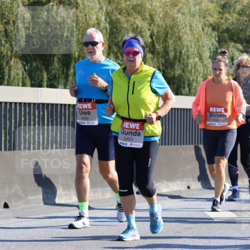 03.10.2025 - Köhlbrandbrückenlauf Strokosch-Dieckow http://msf.ph/oto/9109570 03.10.2025 12:24:49 Position 3 6462, 6463, 6304 meine-sportfotos.de