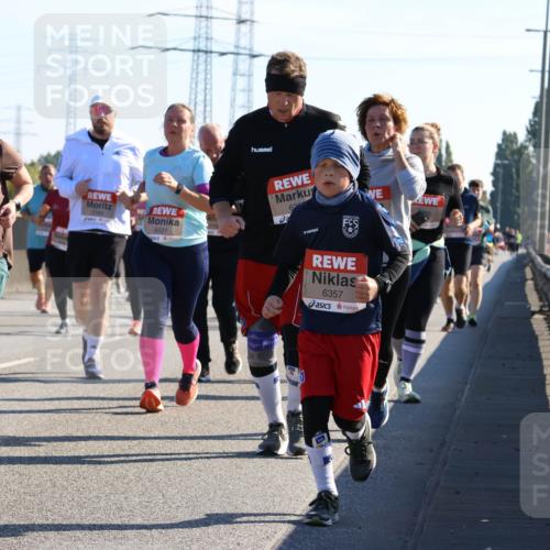 03.10.2025 - Köhlbrandbrückenlauf Strokosch-Dieckow http://msf.ph/oto/9109582 03.10.2025 12:24:53 Position 3 6161, 5193, 6527, 6357 meine-sportfotos.de