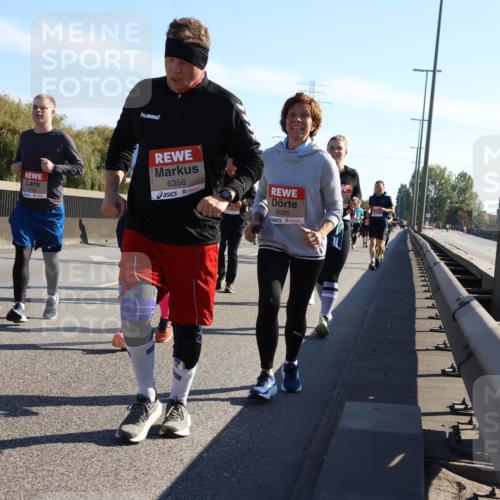 03.10.2025 - Köhlbrandbrückenlauf Strokosch-Dieckow http://msf.ph/oto/9109594 03.10.2025 12:24:56 Position 3 5477, 5549, 6358, 5585 meine-sportfotos.de