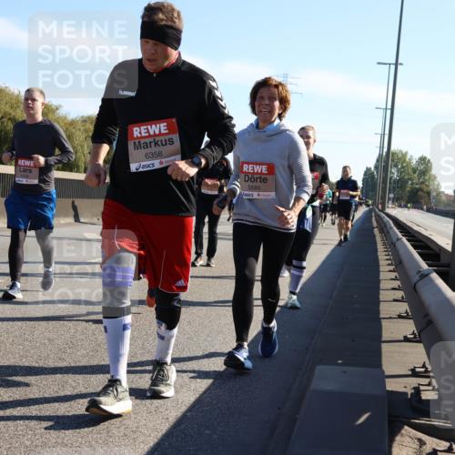 03.10.2025 - Köhlbrandbrückenlauf Strokosch-Dieckow http://msf.ph/oto/9109600 03.10.2025 12:24:56 Position 3 5477, 5549, 6358, 5585 meine-sportfotos.de