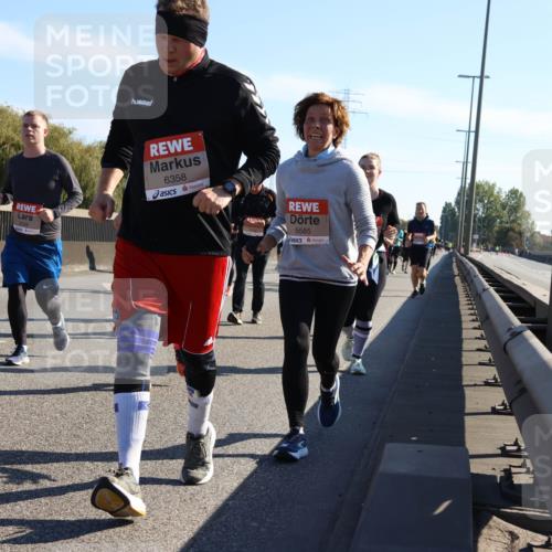 03.10.2025 - Köhlbrandbrückenlauf Strokosch-Dieckow http://msf.ph/oto/9109605 03.10.2025 12:24:56 Position 3 5477, 5549, 6358, 5585 meine-sportfotos.de
