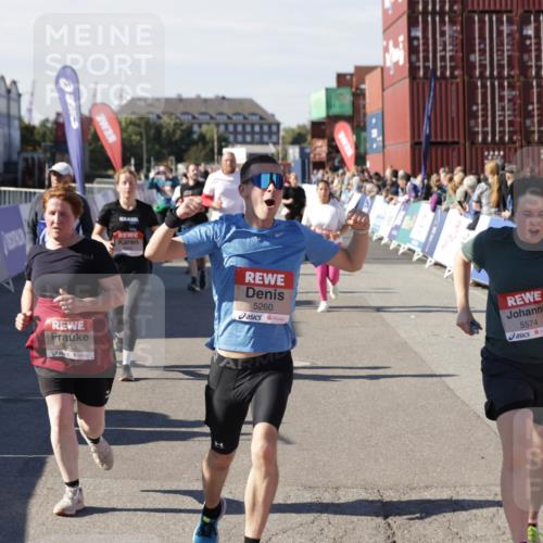 03.10.2025 - Köhlbrandbrückenlauf Jannik Wohlers http://msf.ph/oto/9109612 03.10.2025 13:29:48 Ziel 4629, 4660, 4714, 4720, 4733, 4825, 5119, 5120, 5260, 5333, 5574, 5930, 5944, 6066, 6093, 6215, 6234 meine-sportfotos.de