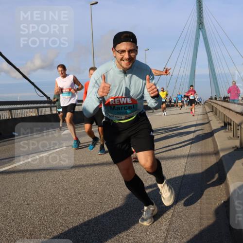 03.10.2025 - Köhlbrandbrückenlauf Strokosch-Dieckow http://msf.ph/oto/9109628 03.10.2025 09:40:51 Position 2 3204 meine-sportfotos.de