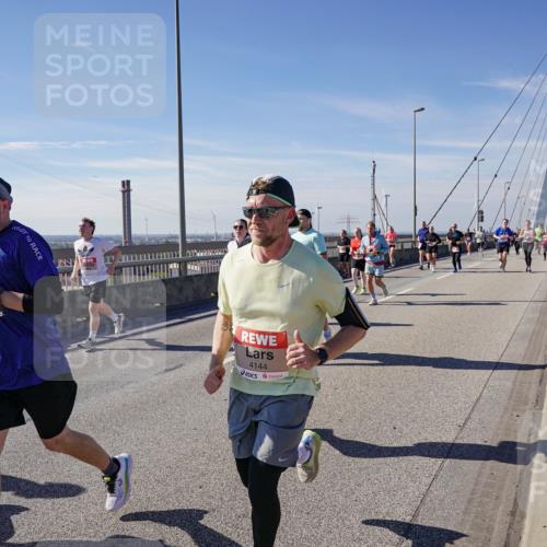 03.10.2025 - Köhlbrandbrückenlauf Michael Burmester http://msf.ph/oto/9109632 03.10.2025 12:52:04 Position 2 4144 meine-sportfotos.de