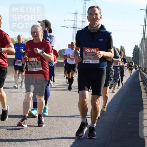 03.10.2025 - Köhlbrandbrückenlauf Strokosch-Dieckow http://msf.ph/oto/9109635 03.10.2025 12:25:02 Position 3 55, 6515, 5343, 5601 meine-sportfotos.de
