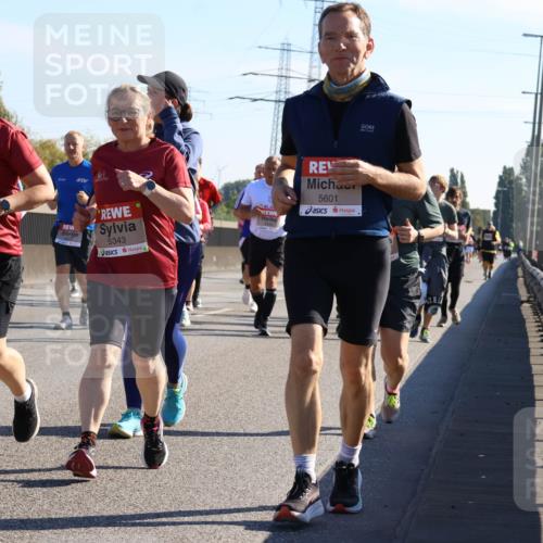 03.10.2025 - Köhlbrandbrückenlauf Strokosch-Dieckow http://msf.ph/oto/9109638 03.10.2025 12:25:02 Position 3 6515, 55, 5343, 5601 meine-sportfotos.de