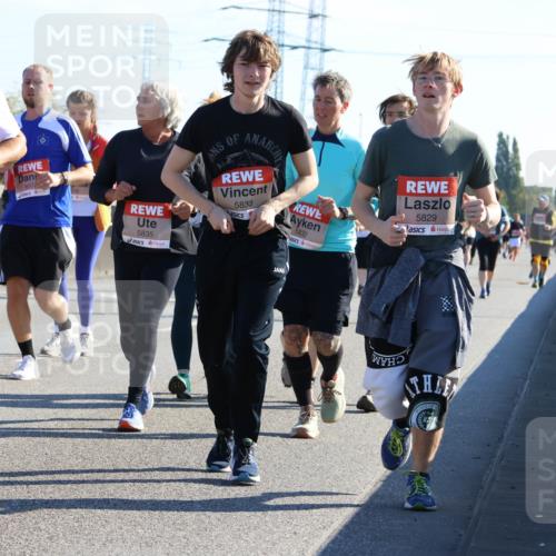 03.10.2025 - Köhlbrandbrückenlauf Strokosch-Dieckow http://msf.ph/oto/9109662 03.10.2025 12:25:07 Position 3 6508, 607, 5835, 5833, 5832, 5829 meine-sportfotos.de
