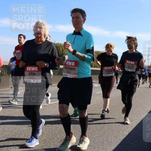 03.10.2025 - Köhlbrandbrückenlauf Strokosch-Dieckow http://msf.ph/oto/9109694 03.10.2025 12:25:11 Position 3 5835, 5832, 5830, 6820 meine-sportfotos.de