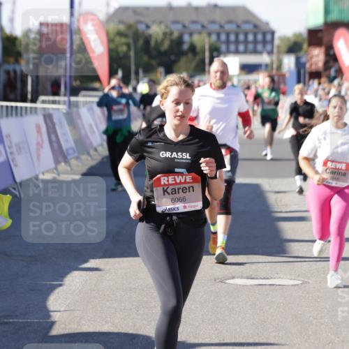 03.10.2025 - Köhlbrandbrückenlauf Jannik Wohlers http://msf.ph/oto/9109704 03.10.2025 13:29:50 Ziel 4629, 4660, 4714, 4720, 4733, 4825, 5119, 5120, 5260, 5333, 5574, 5587, 5621, 5930, 5944, 6066, 6234, 6698 meine-sportfotos.de