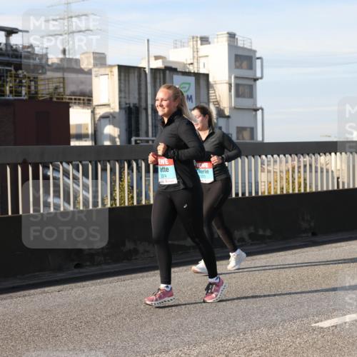 03.10.2025 - Köhlbrandbrückenlauf Lena Gebhardt http://msf.ph/oto/9109711 03.10.2025 10:14:45 Position 2 1374, 3373 meine-sportfotos.de