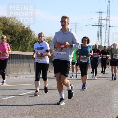 03.10.2025 - Köhlbrandbrückenlauf Strokosch-Dieckow http://msf.ph/oto/9109712 03.10.2025 12:25:18 Position 3 5517, 6071, 5418 meine-sportfotos.de
