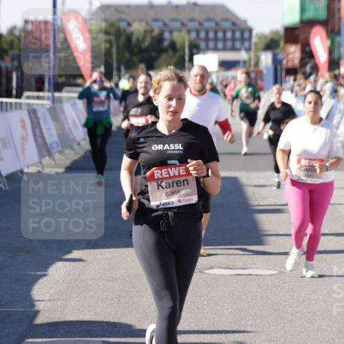 03.10.2025 - Köhlbrandbrückenlauf Jannik Wohlers http://msf.ph/oto/9109721 03.10.2025 13:29:50 Ziel 4629, 4660, 4714, 4720, 4733, 4825, 5119, 5120, 5260, 5333, 5574, 5587, 5621, 5930, 5944, 6066, 6234, 6698 meine-sportfotos.de
