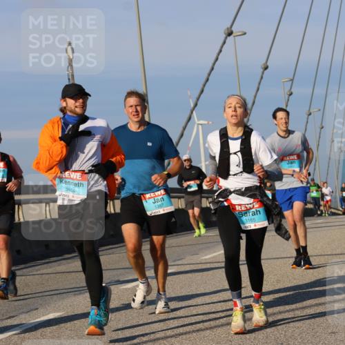 03.10.2025 - Köhlbrandbrückenlauf Strokosch-Dieckow http://msf.ph/oto/9109732 03.10.2025 09:41:01 Position 2 1274, 3164, 1357, 3165, 2857 meine-sportfotos.de