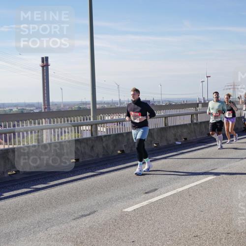 03.10.2025 - Köhlbrandbrückenlauf Michael Burmester http://msf.ph/oto/9109752 03.10.2025 12:52:12 Position 2  meine-sportfotos.de