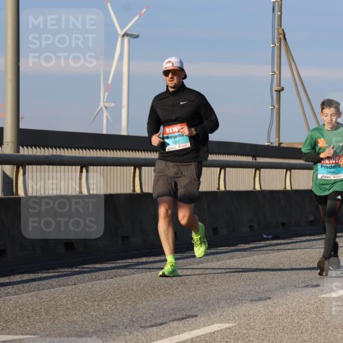03.10.2025 - Köhlbrandbrückenlauf Strokosch-Dieckow http://msf.ph/oto/9109773 03.10.2025 09:41:06 Position 2 1207, 3498 meine-sportfotos.de