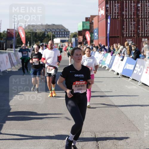 03.10.2025 - Köhlbrandbrückenlauf Jannik Wohlers http://msf.ph/oto/9109787 03.10.2025 13:29:51 Ziel 4629, 4660, 4714, 4720, 4733, 4825, 5119, 5120, 5260, 5333, 5574, 5587, 5621, 5930, 5944, 6066, 6234, 6570, 6698 meine-sportfotos.de