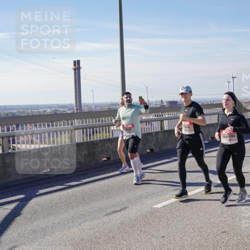 03.10.2025 - Köhlbrandbrückenlauf Michael Burmester http://msf.ph/oto/9109809 03.10.2025 12:52:15 Position 2 4645, 5339 meine-sportfotos.de