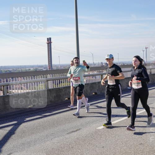 03.10.2025 - Köhlbrandbrückenlauf Michael Burmester http://msf.ph/oto/9109818 03.10.2025 12:52:15 Position 2 5339 meine-sportfotos.de