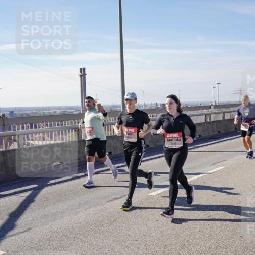 03.10.2025 - Köhlbrandbrückenlauf Michael Burmester http://msf.ph/oto/9109827 03.10.2025 12:52:15 Position 2 4645, 5339 meine-sportfotos.de