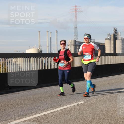 03.10.2025 - Köhlbrandbrückenlauf Lena Gebhardt http://msf.ph/oto/9109829 03.10.2025 10:14:48 Position 2 3412, 3413 meine-sportfotos.de