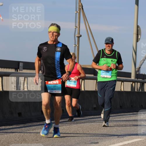 03.10.2025 - Köhlbrandbrückenlauf Strokosch-Dieckow http://msf.ph/oto/9109877 03.10.2025 09:41:15 Position 2 3832, 3251, 3731 meine-sportfotos.de