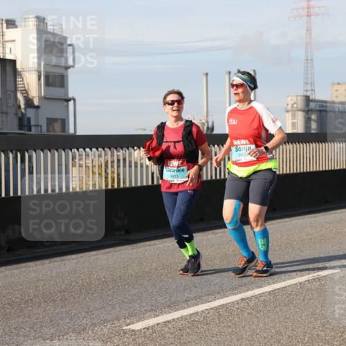 03.10.2025 - Köhlbrandbrückenlauf Lena Gebhardt http://msf.ph/oto/9109879 03.10.2025 10:14:49 Position 2 3413, 3412 meine-sportfotos.de