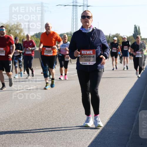 03.10.2025 - Köhlbrandbrückenlauf Strokosch-Dieckow http://msf.ph/oto/9109897 03.10.2025 12:26:04 Position 3 5254 meine-sportfotos.de