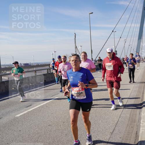 03.10.2025 - Köhlbrandbrückenlauf Michael Burmester http://msf.ph/oto/9109919 03.10.2025 12:52:19 Position 2 6267 meine-sportfotos.de