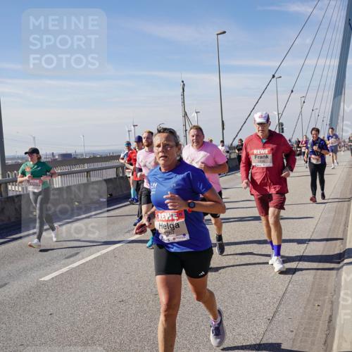 03.10.2025 - Köhlbrandbrückenlauf Michael Burmester http://msf.ph/oto/9109927 03.10.2025 12:52:19 Position 2 267 meine-sportfotos.de