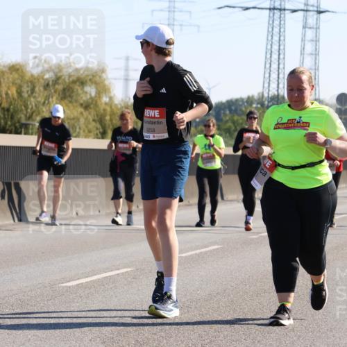 03.10.2025 - Köhlbrandbrückenlauf Strokosch-Dieckow http://msf.ph/oto/9109952 03.10.2025 12:26:17 Position 3 6258 meine-sportfotos.de